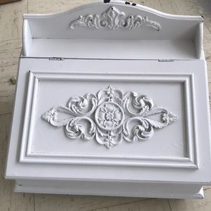 Rustic jewelry or letter box